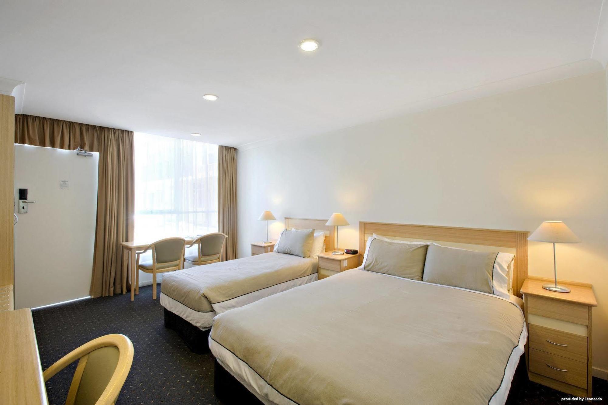 Melbourne'S Princes Park Hotel Екстериор снимка