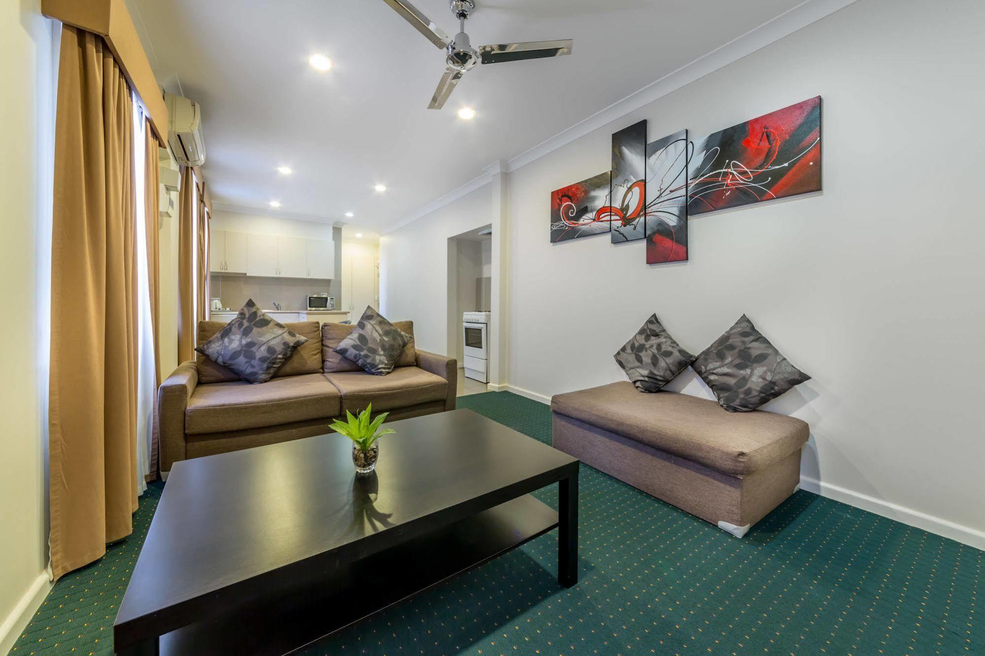Melbourne'S Princes Park Hotel Екстериор снимка