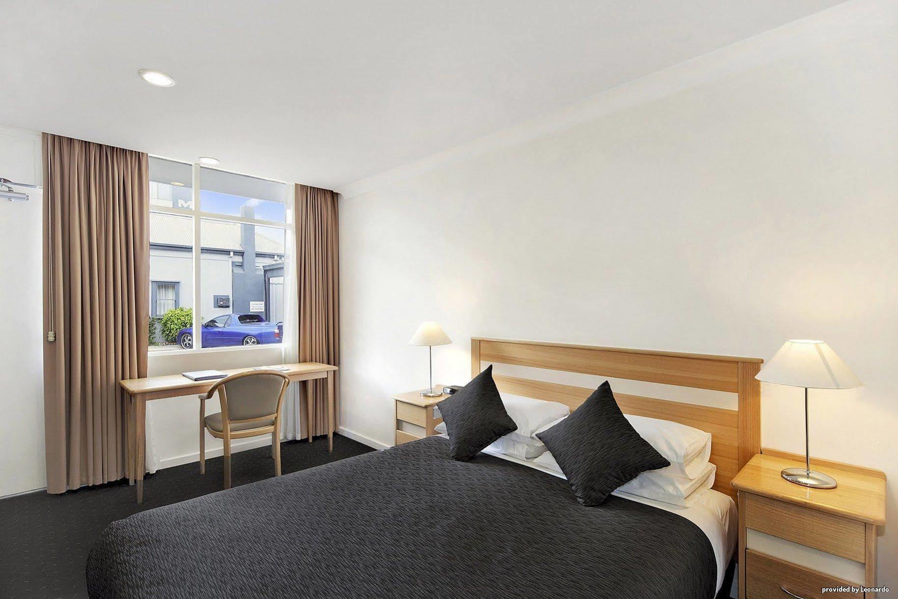 Melbourne'S Princes Park Hotel Екстериор снимка