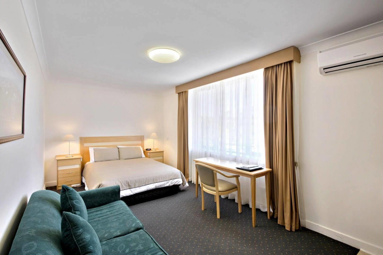 Melbourne'S Princes Park Hotel Екстериор снимка