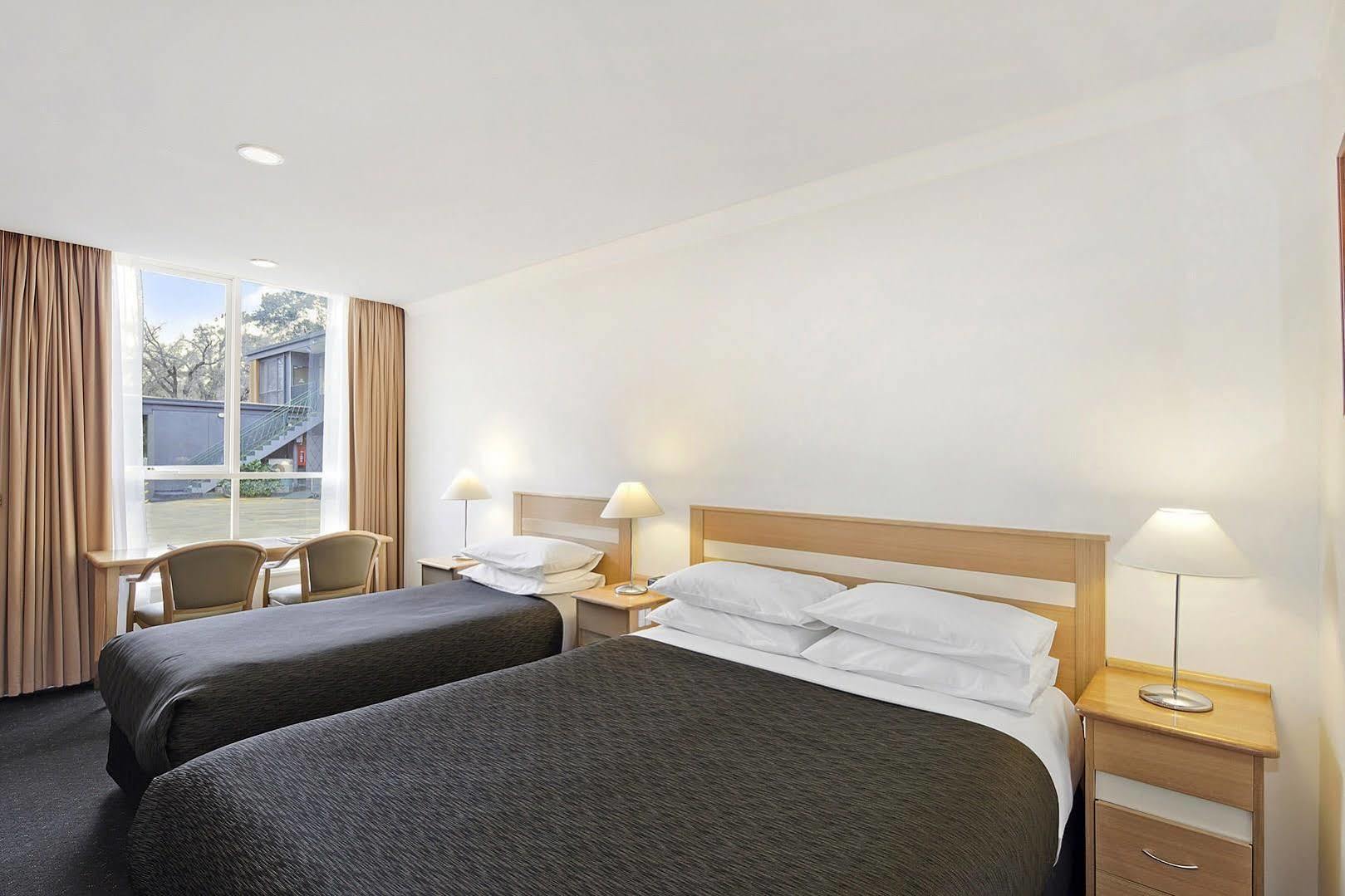 Melbourne'S Princes Park Hotel Стая снимка